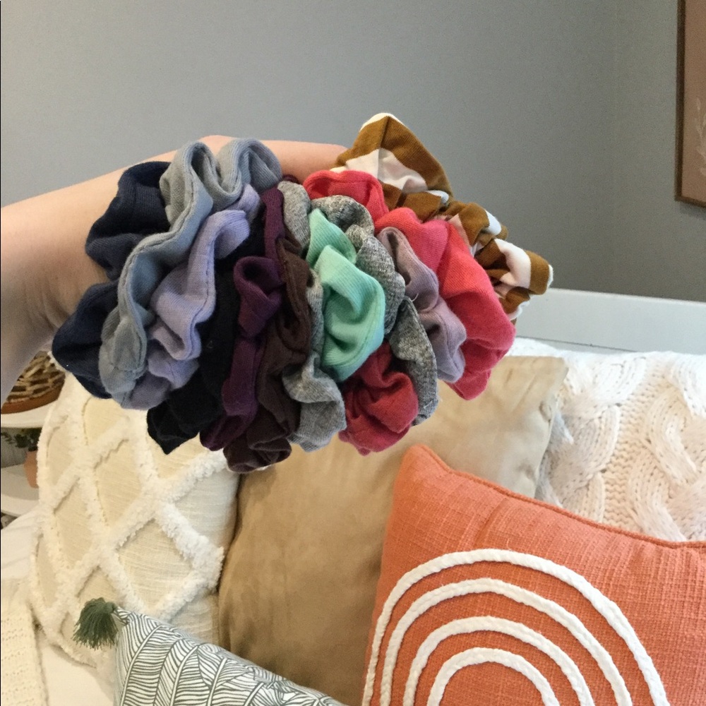 ✨Scrunchie bundle✨